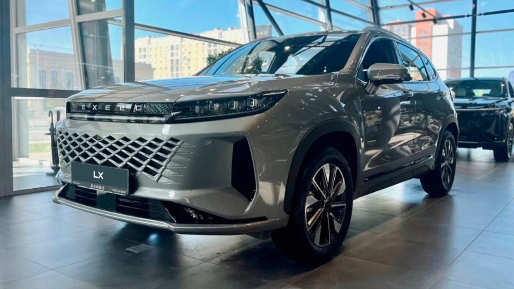  С вещами на выход. Перед стартом Esteo MX дилеры Exeed распродают остатки кроссоверов LX