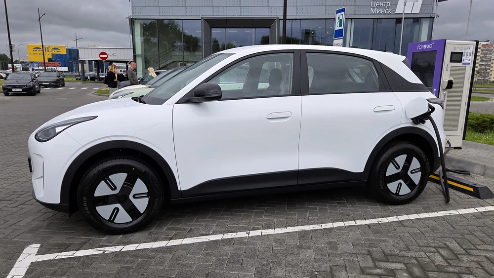  Тест-драйв Geely EX2. За что его покупают в Беларуси и что может вызвать вопросы