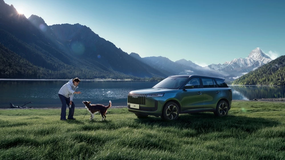  Кроссоверы JAECOO J5 и J7 PHEV казахстанского производства выходят на рынок. Названы цены